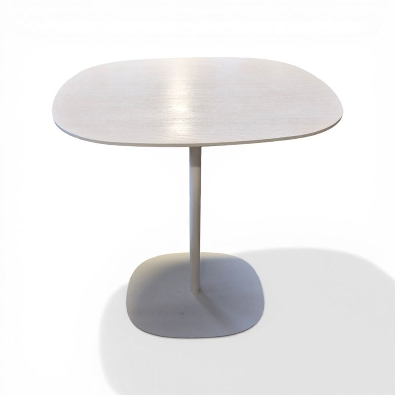 Skandiform ståbord 88x77cm H:92,5cm, hvit