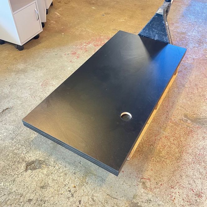 Hovedbilde Ercomi Bordplate 160x80cm m/ kabelhull, sort