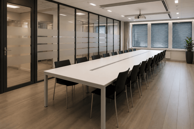 UNIFOR Konferansebord 840x120cm, hvit/glass